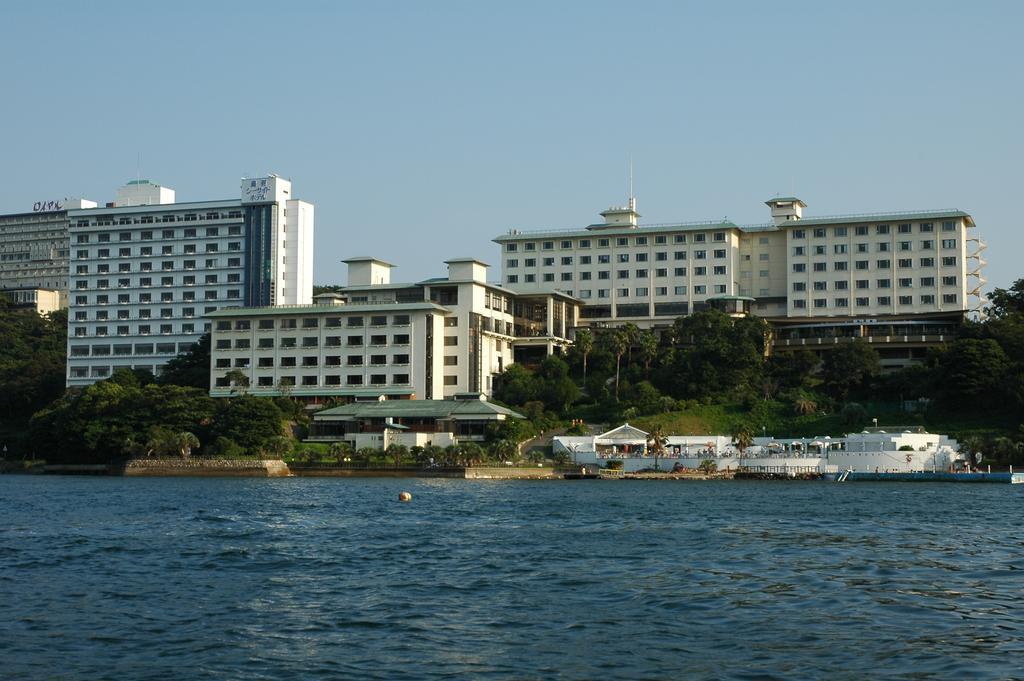 Toba Seaside Hotel Exterior foto