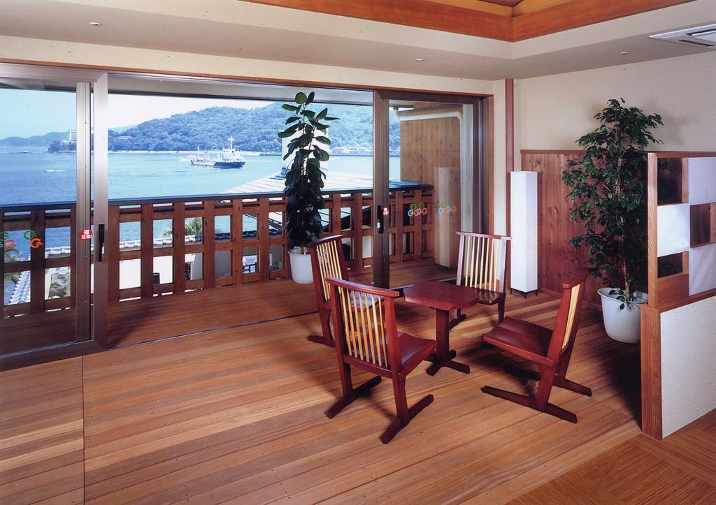 Toba Seaside Hotel Exterior foto
